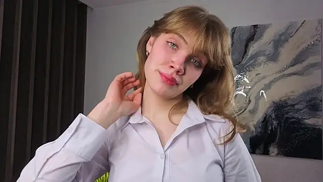 pienaple online show from November 19, 4:12 am