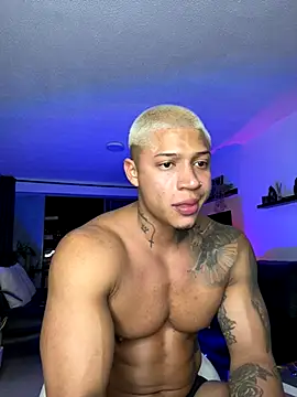 Snapshot of DiagoRockfield chatting on October 31, 1:06 am DiagoRockfield online show from October 31, 1:06 am