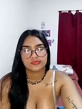 Renata Zoe online show from October 28, 6:32 pm