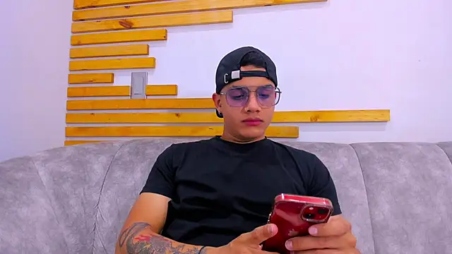 axel vega online show from September 24, 7:06 pm