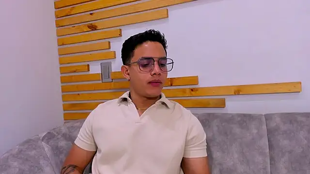 axel vega online show from October 6, 1:19 pm