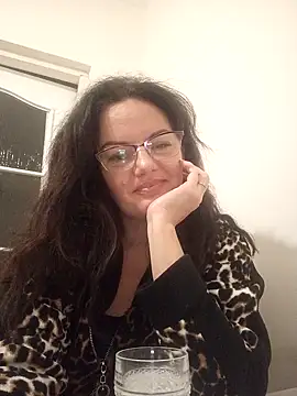 ValeriaLove43211 online show from October 2, 6:37 pm