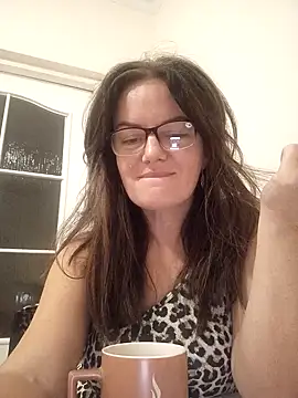 ValeriaLove43211 online show from October 5, 6:50 pm