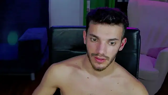 DominicValente online show from November 4, 10:09 pm