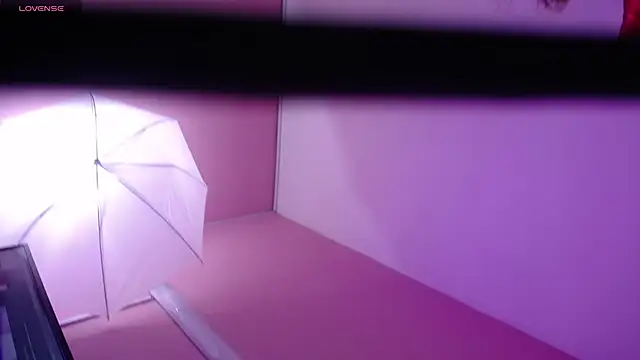 Snapshot of Bunny_poison chatting on November 10, 2:27 pm Bunny poison online show from November 10, 2:27 pm