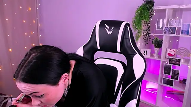 Snapshot of MollyKissy chatting on October 26, 10:21 am MollyKissy online show from October 26, 10:21 am