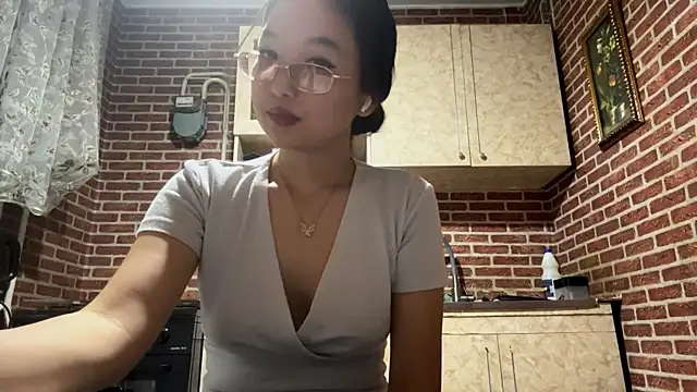 Snapshot of EmmaLeexth chatting on September 27, 1:16 pm EmmaLeexth online show from September 27, 1:16 pm