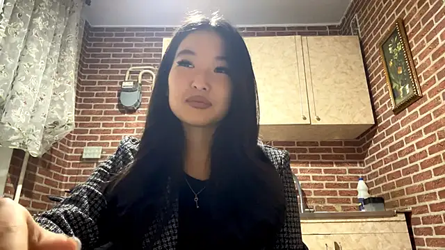 Snapshot of EmmaLeexth chatting on October 30, 12:28 pm EmmaLeexth online show from October 30, 12:28 pm