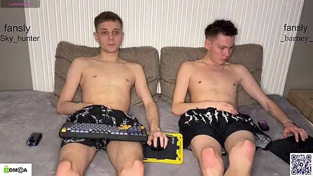 Eaton  online show from November 11, 10:43 pm