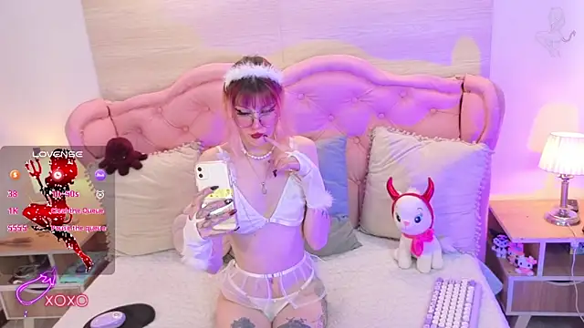 Snapshot of Rossiie_Hunt_ chatting on November 18, 4:11 pm Rossiie Hunt online show from November 18, 4:11 pm