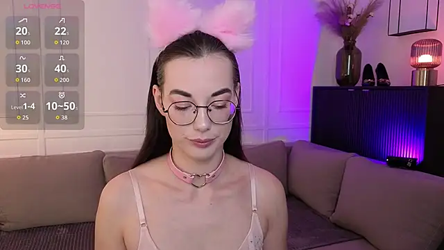 EmmaJakson online show from September 24, 3:37 pm