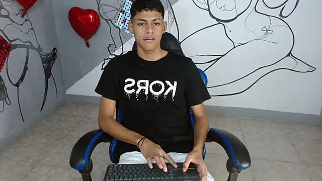 deivid bigcock1 online show from September 25, 12:14 am