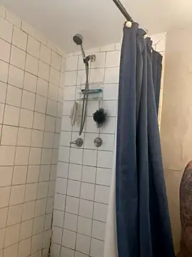 QUEENCALIMOD online show from October 19, 4:29 pm