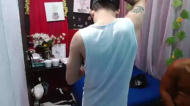 SSEXYY BITCHH online show from November 11, 7:36 pm