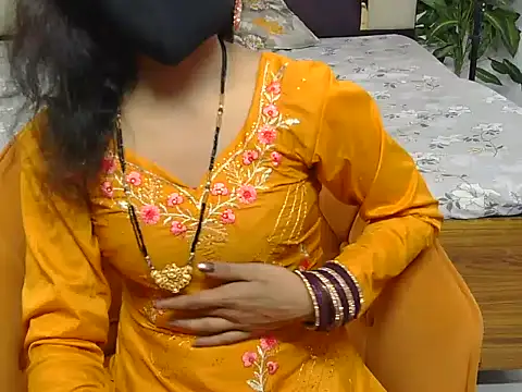 Snapshot of Lovelyy-couple chatting on September 22, 4:20 pm Lovelyy-couple online show from September 22, 4:20 pm