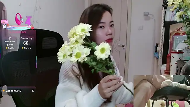 sallycui online show from November 26, 11:50 pm