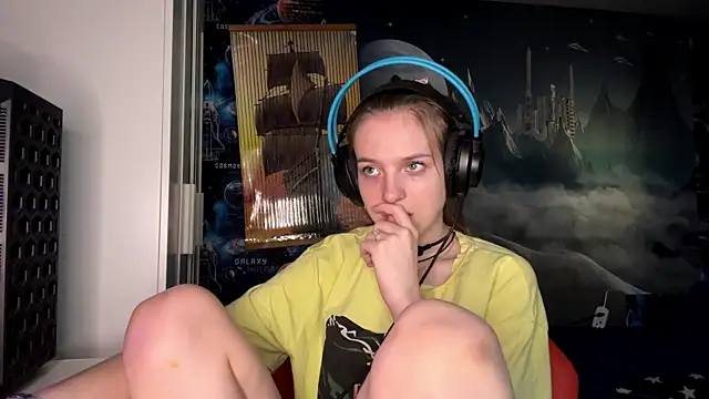 Elira Breeze online show from November 2, 12:18 pm