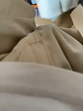 leeyoung  online show from October 8, 7:17 am