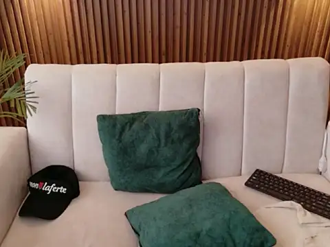 dirty feelena online show from November 22, 6:07 pm