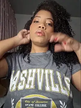 Snapshot of hottielatina chatting on November 15, 11:10 pm hottielatina online show from November 15, 11:10 pm