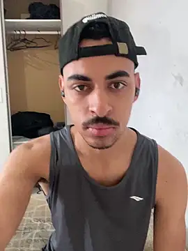 Eduardosexy00091 online show from September 18, 8:33 pm