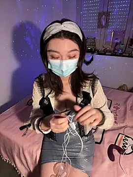 Snapshot of fioralba chatting on October 12, 3:22 pm fioralba online show from October 12, 3:22 pm