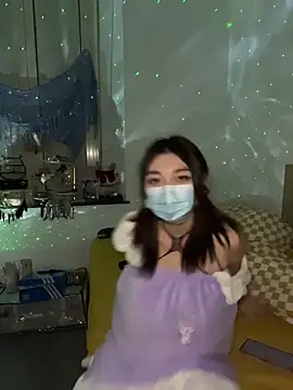 Snapshot of fioralba chatting on October 24, 9:11 pm fioralba online show from October 24, 9:11 pm