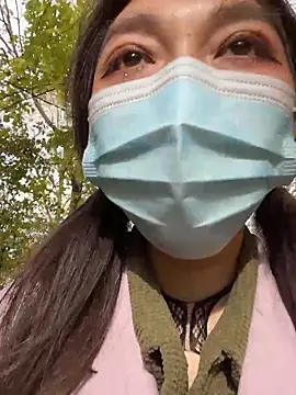 Snapshot of fioralba chatting on October 26, 11:38 am fioralba online show from October 26, 11:38 am