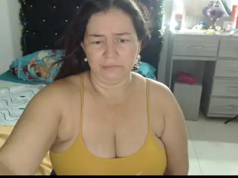 nataboobs online show from December 15, 9:19 pm