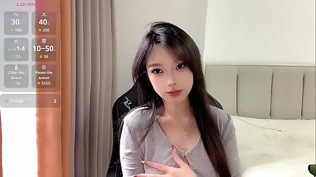 Snapshot of Puppy-12 chatting on October 27, 8:18 am Puppy-12 online show from October 27, 8:18 am