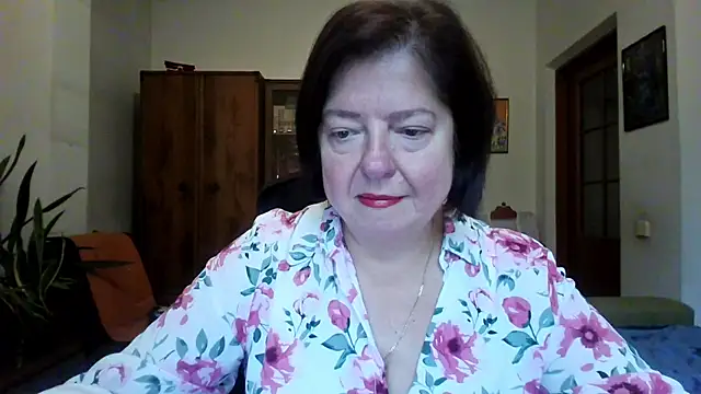 Snapshot of Violet_Pulse chatting on November 1, 12:40 pm Violet Pulse online show from November 1, 12:40 pm