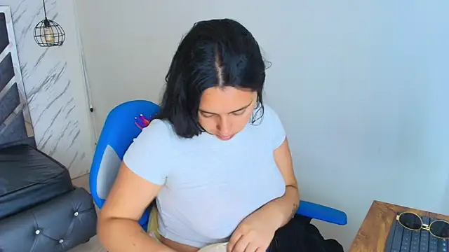 lorem adams online show from November 24, 12:16 pm