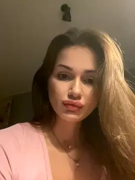 SoShyEmmyyy online show from September 20, 7:59 pm