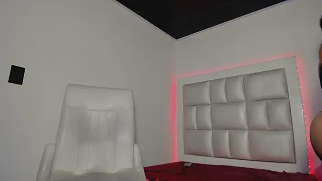 peyton  wat online show from September 26, 12:31 pm