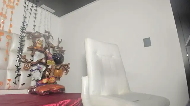 peyton  wat online show from October 20, 11:54 am