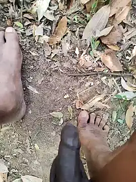 Snapshot of DICKLANKA chatting on October 1, 10:43 am DICKLANKA online show from October 1, 10:43 am