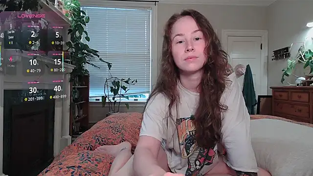 Snapshot of wutangwendy chatting on December 17, 5:41 pm wutangwendy online show from December 17, 5:41 pm