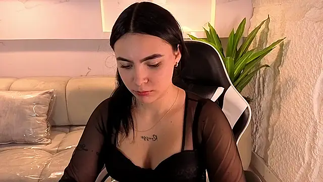 Snapshot of scarlett_smith_tp chatting on December 16, 1:27 pm scarlett smith tp online show from December 16, 1:27 pm