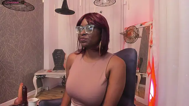 LolaJenkinss online show from November 4, 1:21 pm