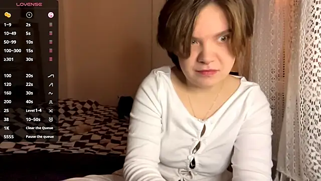 Snapshot of SabrinaFolts chatting on October 24, 5:31 pm SabrinaFolts online show from October 24, 5:31 pm