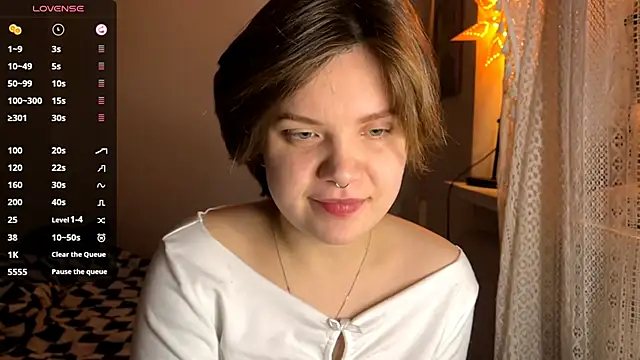 Snapshot of SabrinaFolts chatting on October 26, 5:08 pm SabrinaFolts online show from October 26, 5:08 pm