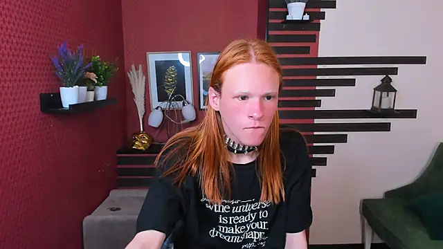 ChloeValentinee online show from September 24, 12:08 pm