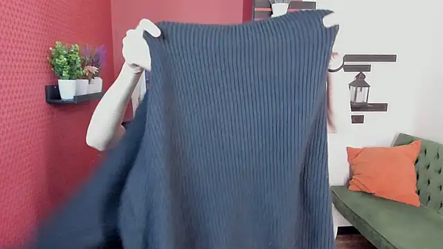 ChloeValentinee online show from October 2, 10:44 am