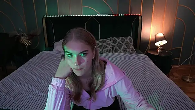 AlinaLiii online show from November 17, 1:17 pm