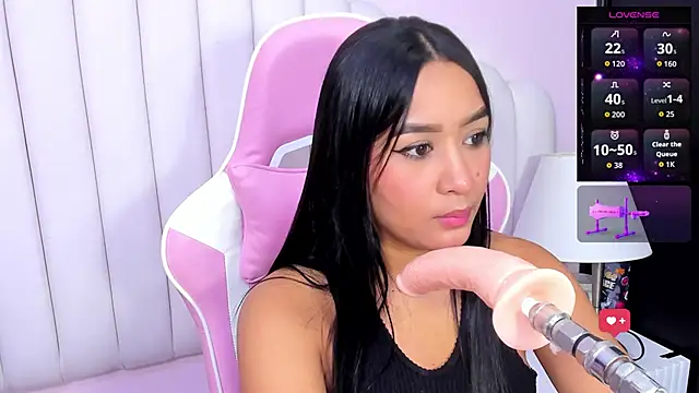 Snapshot of yailin_07 chatting on October 3, 12:24 pm yailin 07 online show from October 3, 12:24 pm