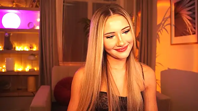 Snapshot of miumiiuu chatting on November 19, 4:07 pm miumiiuu online show from November 19, 4:07 pm