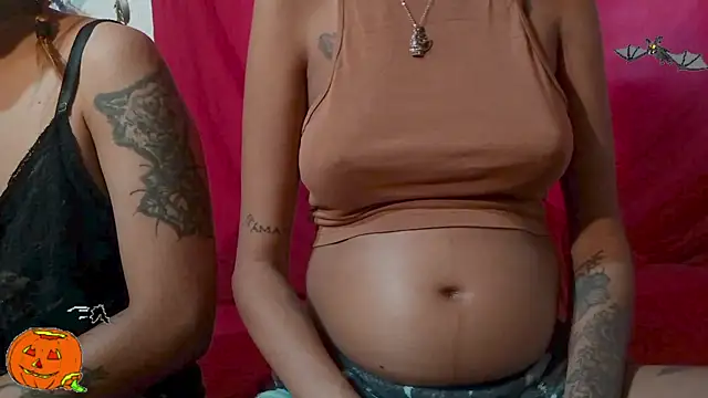 Snapshot of Couple_Moth666 chatting on October 17, 4:42 pm Couple Moth666 online show from October 17, 4:42 pm