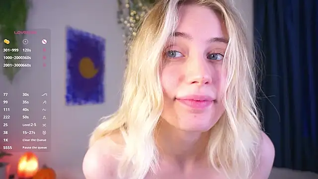 HoneyRay online show from October 31, 8:04 am