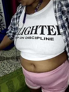 Snapshot of Deborbhavi222 chatting on December 5, 12:47 pm Deborbhavi222 online show from December 5, 12:47 pm