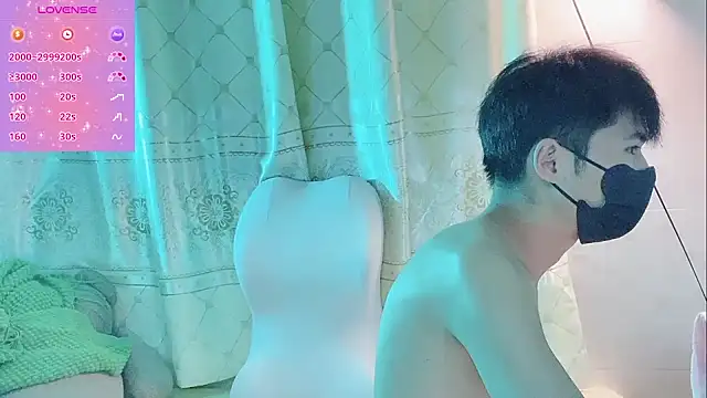 White-Lia online show from September 29, 6:57 pm